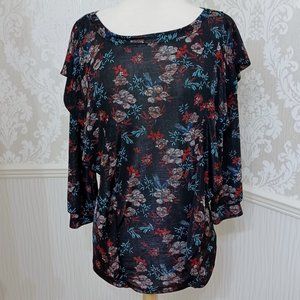 Free People Black Floral Print 3/4 Sleeve Top Ruffle Accent Size Medium